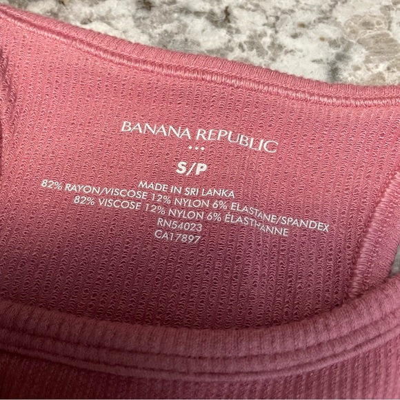 Banana Republic Pink Crop Tank Women’s Small - Picture 7 of 7